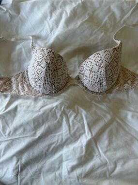 Lace Push-Up Bra in Nude